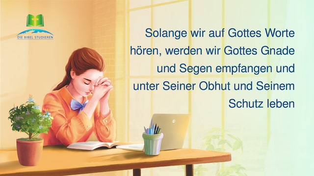 ein Mädchen betet zu Gott